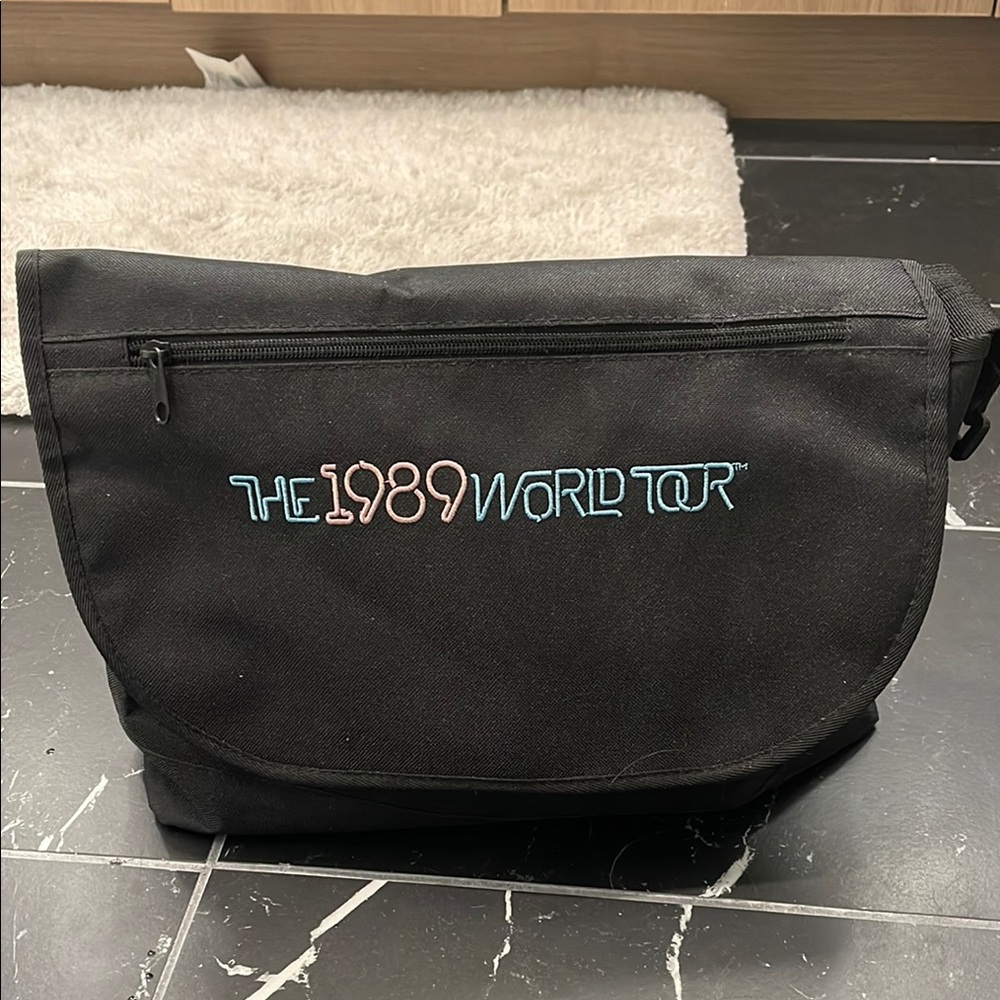 Taylor Swift 1989 World Tour Black Messenger Bag